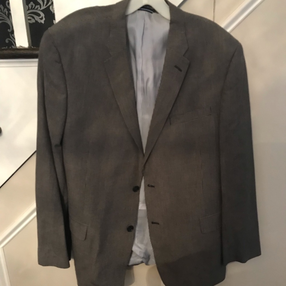 Men’s grey blazer. Great condition.
